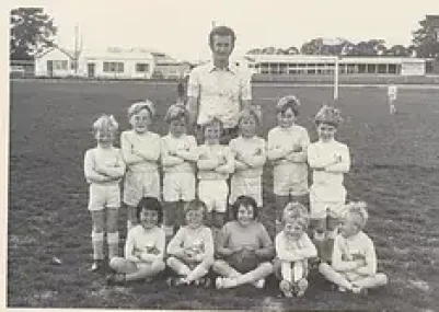 History of Orange Waratah Junior Football Club early team at the Showgrounds